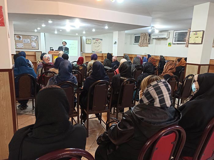 جلسه دانش افزایی با موضوع نحوه رفتار با نوجوان 3